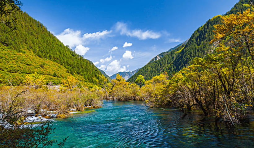 Chengdu 3-Day Self-Guided Jiuzhaigou&Huanglong with Transfer - Day three: Huanglong’s multicolored pools