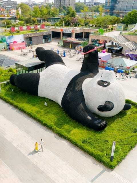 Chengdu: Hidden Wonders Day Tour with Wolong Panda Base - What the private format changes