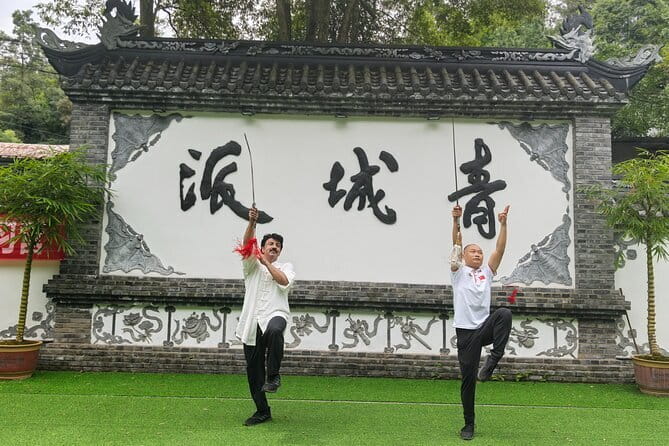 Chengdu Kung Fu Panda Tour Tai Chi, Martial Arts and Panda Base - Mount Qingcheng and a real martial arts lesson