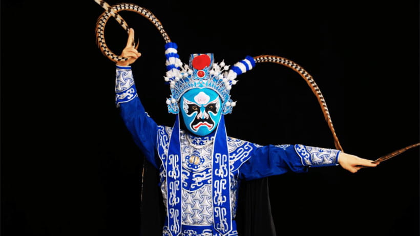 Chengdu: Liyuan Theater Sichuan Opera Face-Changing Show - The Supporting Acts Add More Than Filler