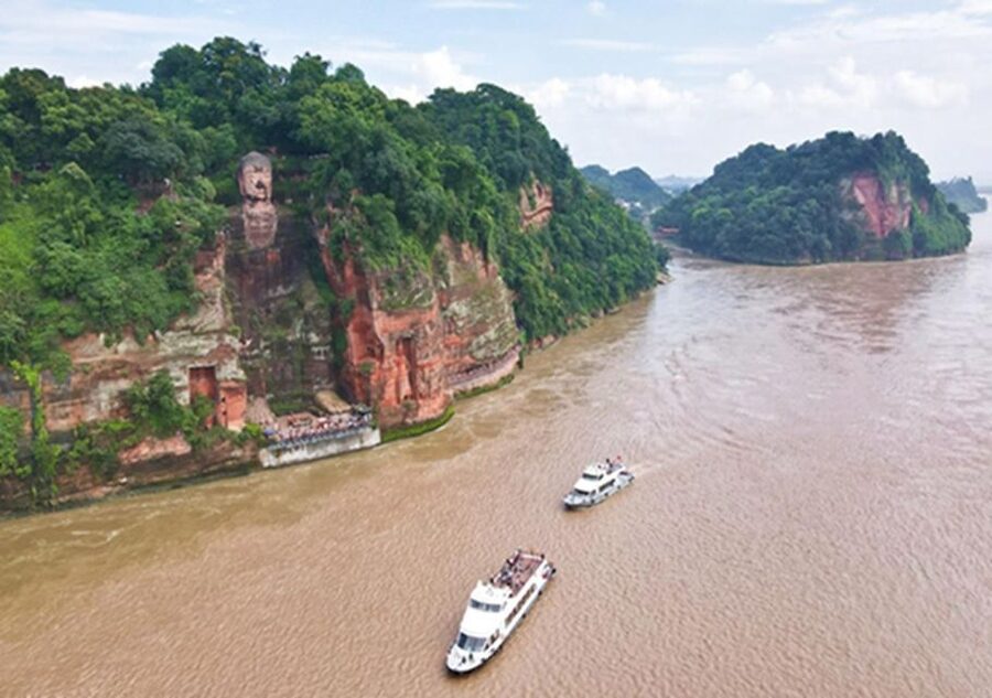 Chengdu panda & Leshan Buddha One Day Private Tour - Should you book the Chengdu panda and Leshan Buddha tour?