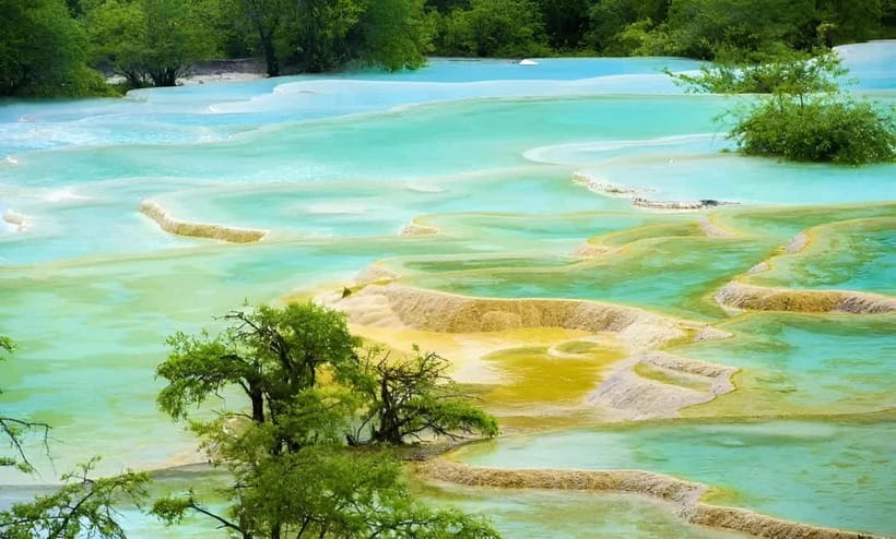 Chengdu: private 2-Day Huanglong Jiuzhaigou tour by train - Why this two-day route works from Chengdu