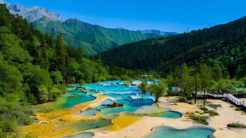 Chengdu: private 2-Day Huanglong Jiuzhaigou tour by train - The language issue deserves serious attention