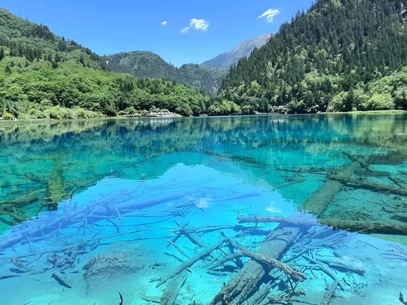 Chengdu: private 2-Day Huanglong Jiuzhaigou tour by train - What the $541 price really covers