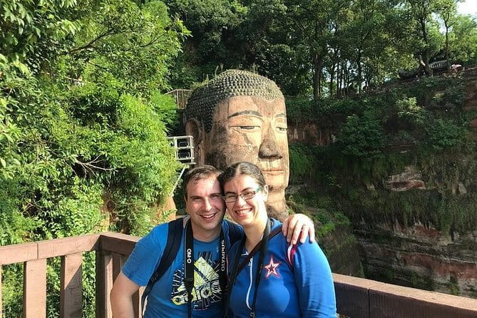 Chengdu Private Day Tour to Emei Mountain with Lunch and Cable Car Ride - Huazang Temple and the 48-meter Golden Buddha
