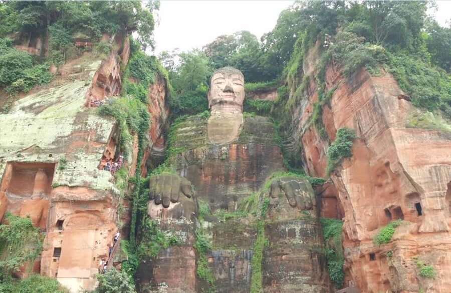 Chengdu Private Tour of Leshan Buddha and Panda Base - Why the Buddha stop can feel rushed
