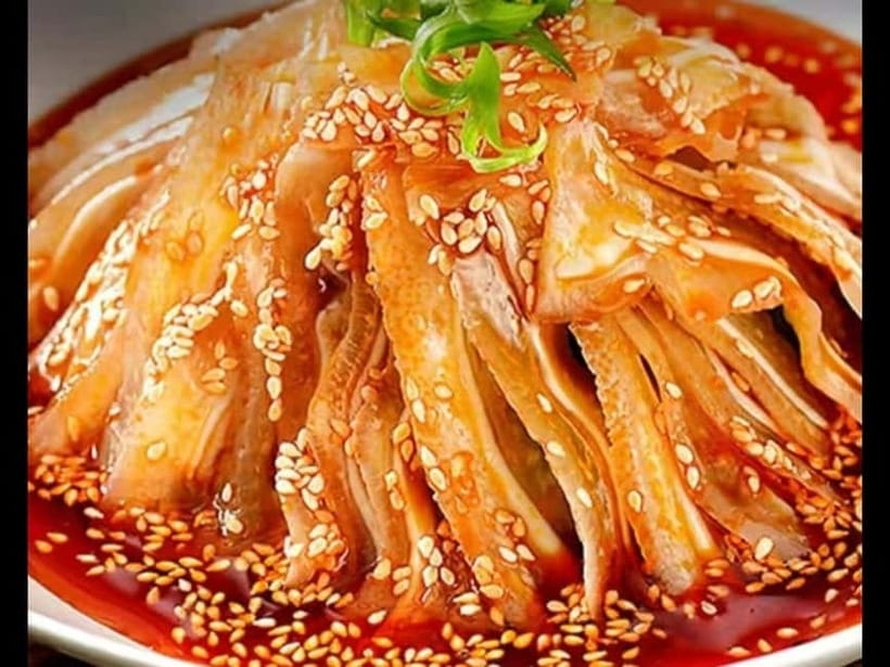 Chengdu Sichuan Cuisine Cooking Class and Savor Local Snacks - Tea, mahjong, and a slower Sichuan rhythm