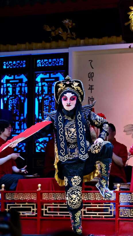 Chengdu: Sichuan Opera Face-Changing and Acrobatics Show - Costumes, Makeup, and a Panda Souvenir