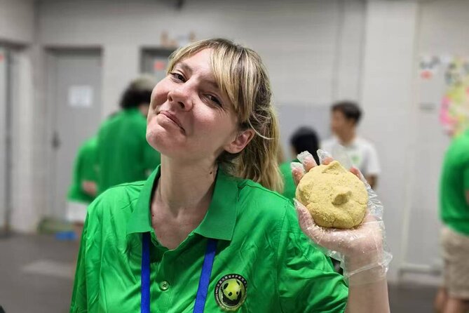 Chengdu: Volunteer Day Experience at Dujiangyan Panda base - 12:30 PM: Lunch at the Panda Base
