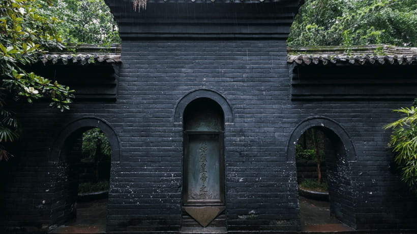 Chengdu: Wuhou Shrine Museum From Three Kingdoms Era - Meeting Zhuge Liang and Liu Bei through the displays