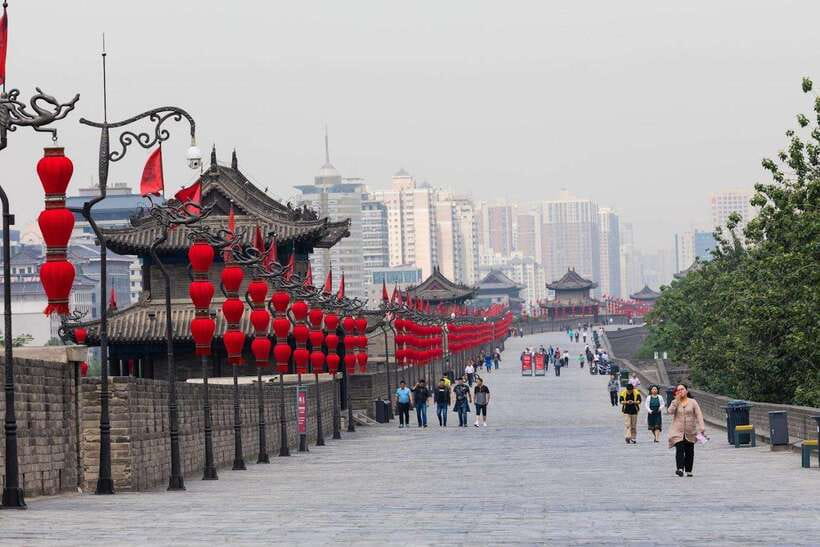 Chengdu: Xi'an Terracotta Warriors Day Trip by Bullet Train - The bullet train from Chengdu to Xi’an