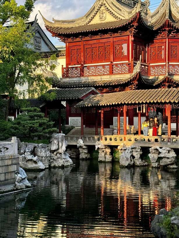 China Hollywood and Yiwu-the offline Temu commercial heaven - Hengdian’s Qin Palace and the business of movie history