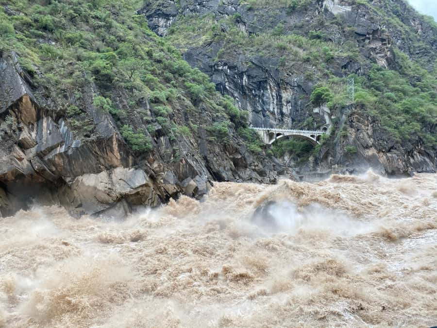 China Shangri-La Tiger Leaping Gorge : A Canyon Adventure - What the $104 Price Really Covers