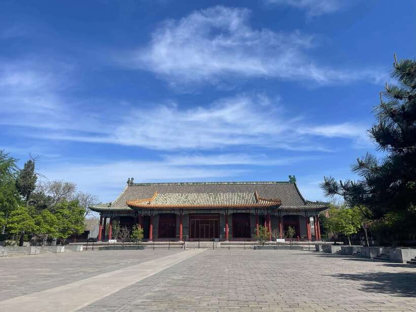 Chinese Kungfu class in old temple beside Forbidden Ci - What happens during the one-hour kung fu class