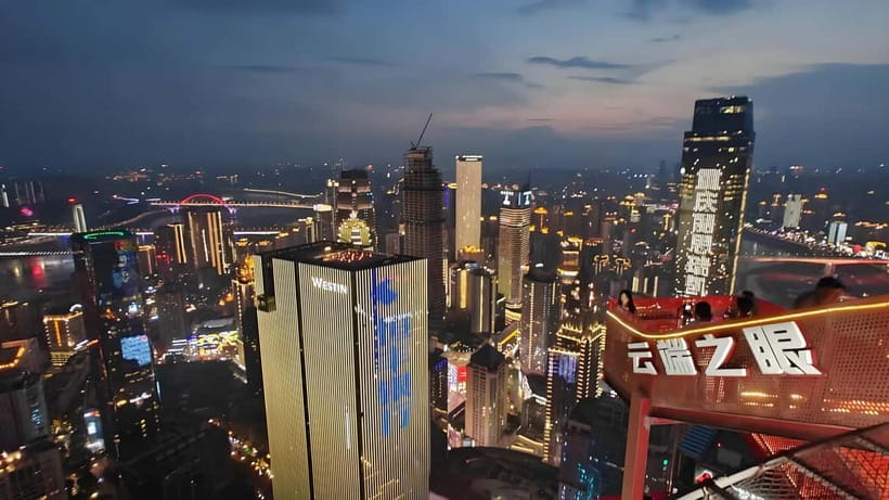 Chongqing: 520m-high Eye Skyview Deck Ticket for Adult - Finding the United International Building at 201 Xinhua Road