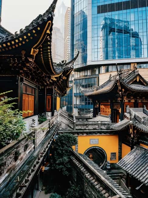 Chongqing deep explore & private car service including meals - Temples, sky bridges, and a city of sharp contrasts