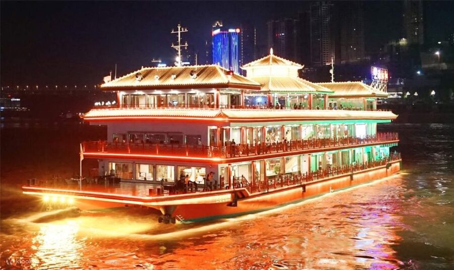 Chongqing: Illuminated Night Tour with Cruise or Hot Pot - Key points before you book