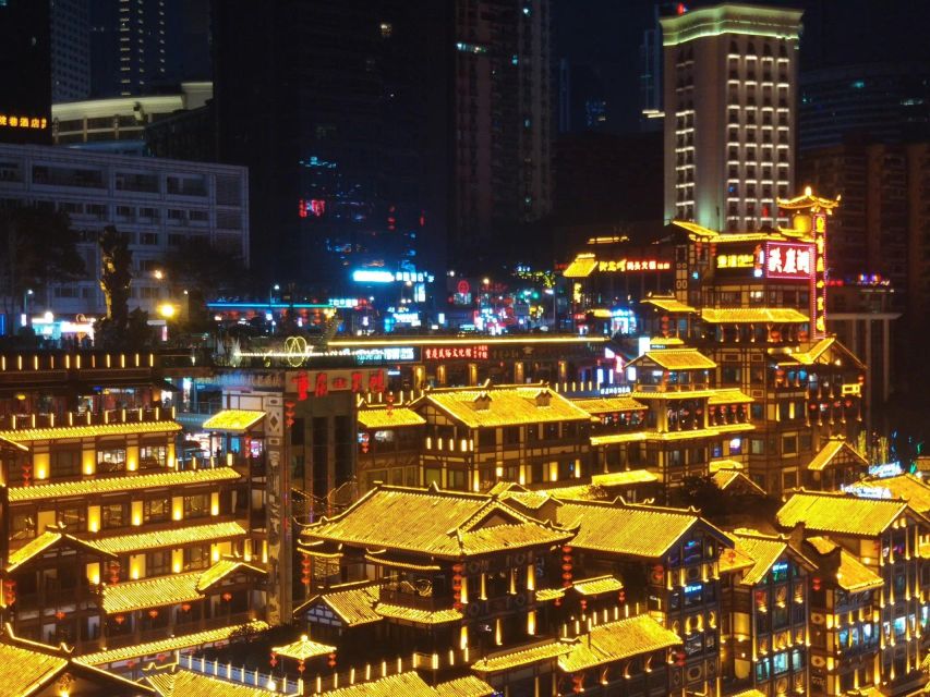 Chongqing: Illuminated Night Tour with Cruise or Hot Pot - Is $109 good value?