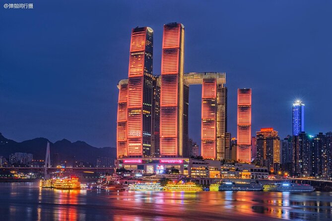 Chongqing Private Car Guided Tour:Must-sees All in One - One hour on the Shancheng Trails