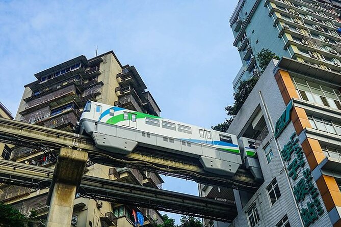 Chongqing Private Car Guided Tour:Must-sees All in One - Liziba Station and Chongqing’s famous rail view