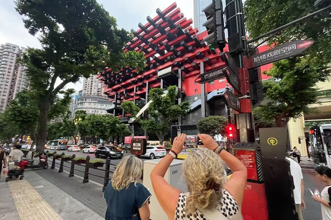 Chongqing Private Car Guided Tour:Must-sees All in One - Two hours along Longmenhao’s old riverside streets