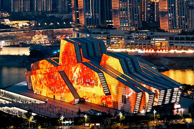 Chongqing private luxury city tour: Must-sees All in One - The guides, vehicle, and level of personal service