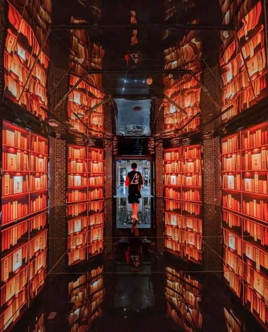 Chongqing: Surreal Urban, Ancient Town, and Secret Viewpoint - Who will get the most from this tour
