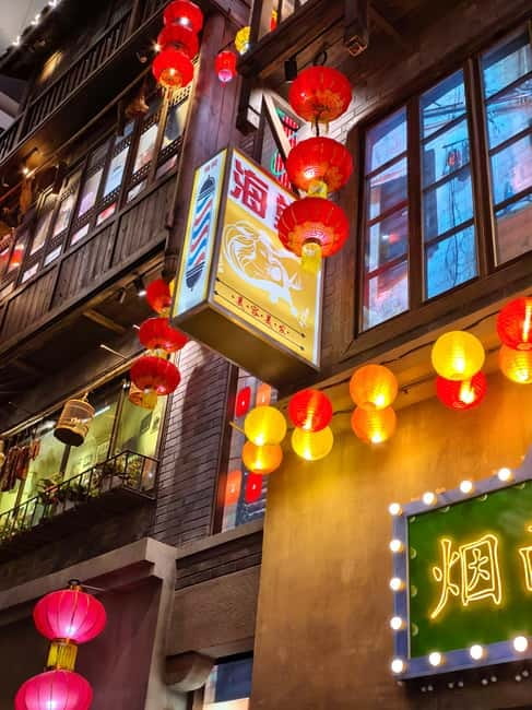 Chongqing: Trendy Spots, Cableway & Ferry Private Tour - Crossing the river by cableway