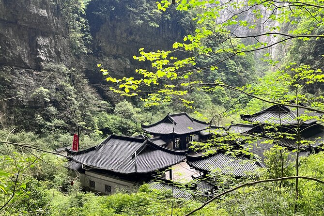 Chongqing Wulong: All inclusive luxury private trip to 2 spots - Three Natural Bridges and the scenic elevator