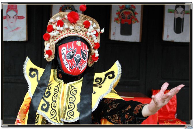 Classsic sichuan Opera at sichuan Provincial Theater - Arriving at Jinjiang Theater at 8:00 pm