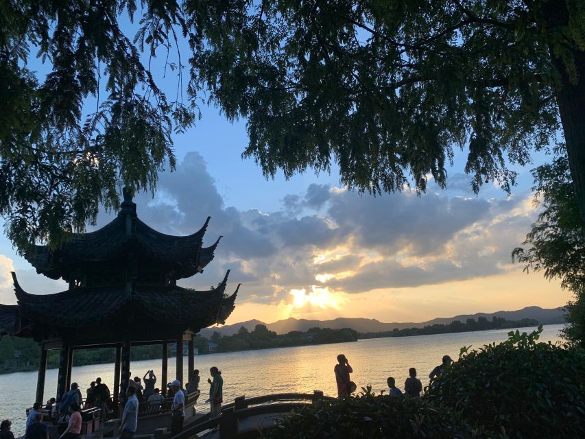 Customized Hangzhou Guided Tour Based on Your Interests - Bamboo paths and a Qing dynasty garden