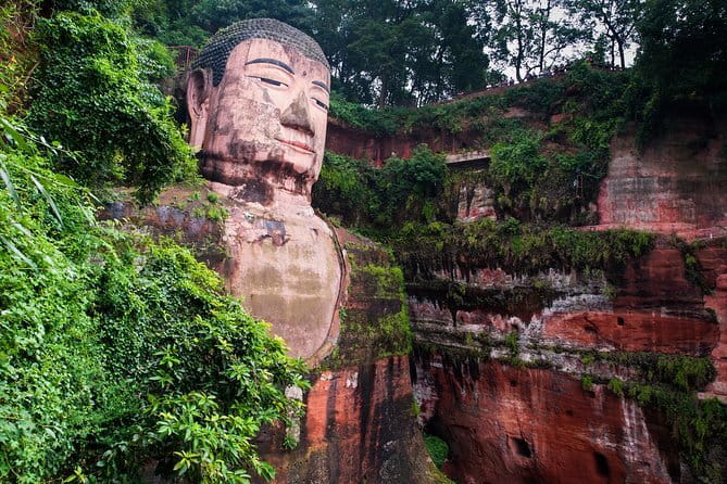 Day tour Chengdu Panda Base Leshan Giant Buddha with local Lunch - Facing the 71-Meter Leshan Giant Buddha