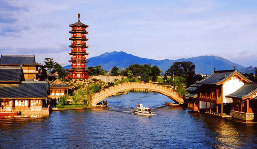 Discover Guilin's Gems:Guangzhou-Bullet Train Highlight Tour - Cruising Guilin’s two rivers and four lakes