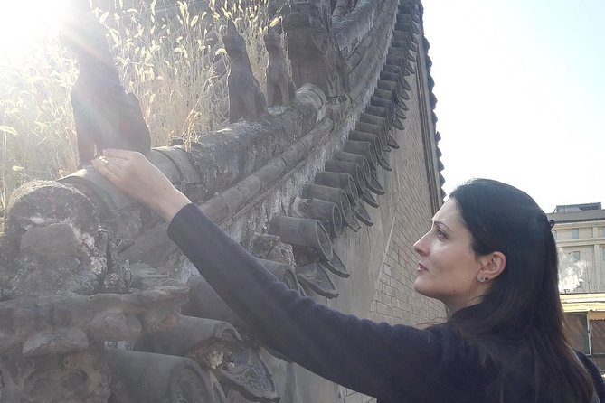 Explore Ancient Chinese Architecture & Meet its People - Building and taking apart a dougong structure