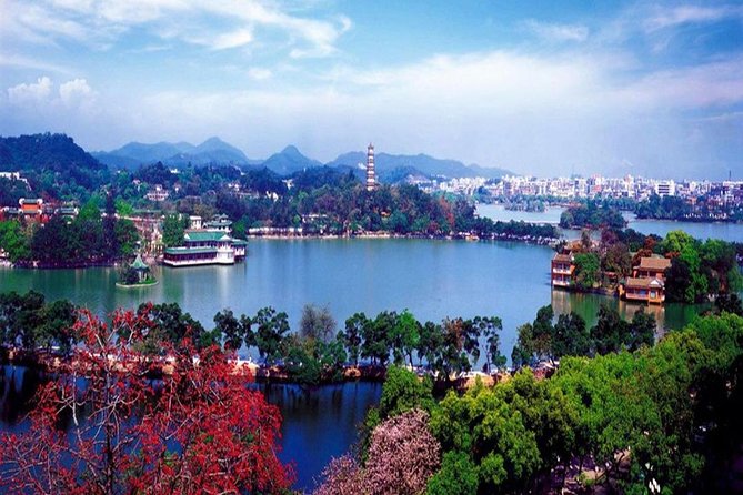 Flexible Hangzhou Private Day Tour with Lunch - West Lake: the essential first look at Hangzhou