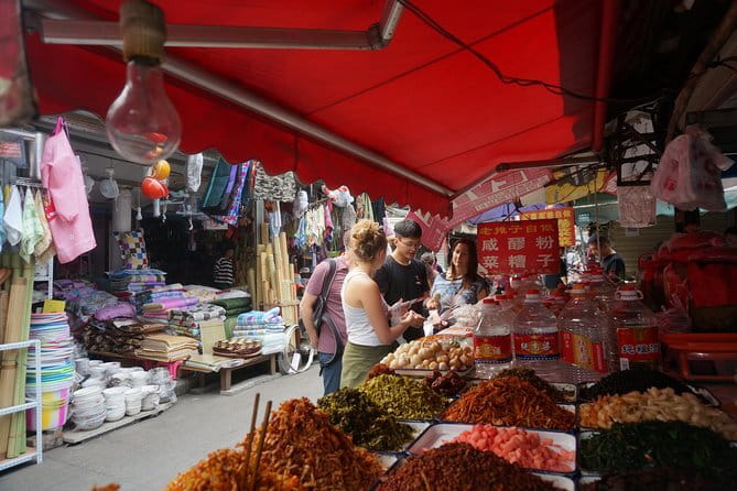 Flexible Private 4 Hours Chengdu Highlights Layover Tour - Kuanzhai Alley and Chengdu’s old lanes