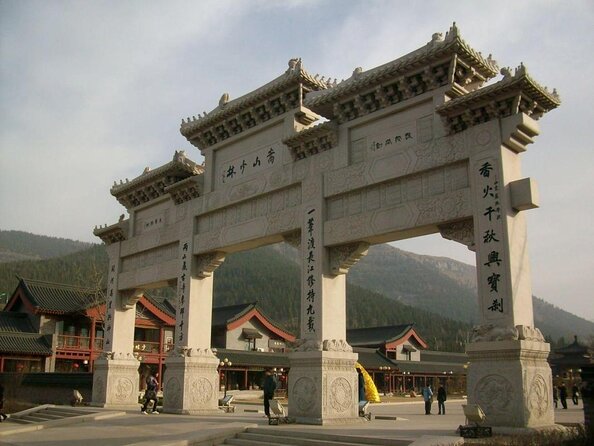 Form Xi'an To Luoyang Longmen Grottoes & Shaolin Temple Day Tour by Bullet Train - Key points to know before you book