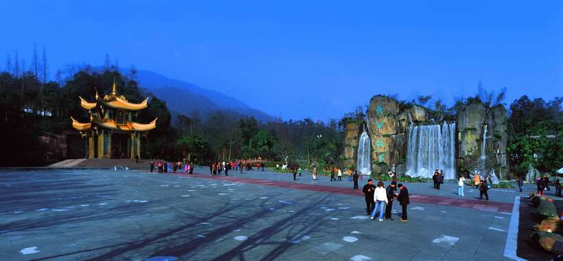 From Chengdu: Mount Emei Day Trip with Golden Summit Visit - Key points to know before booking