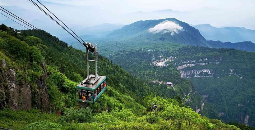 From Chengdu: Mount Emei Day Trip with Golden Summit Visit - Leaving Chengdu for Mount Emei