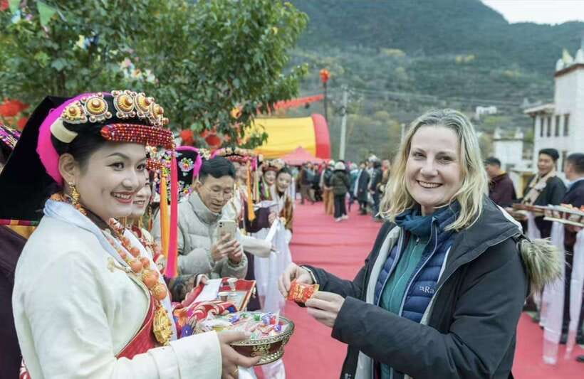 From Chengdu: Tibetan Village Live as a Tibetan Day Tour - Lunch with local ingredients and Yang Ji