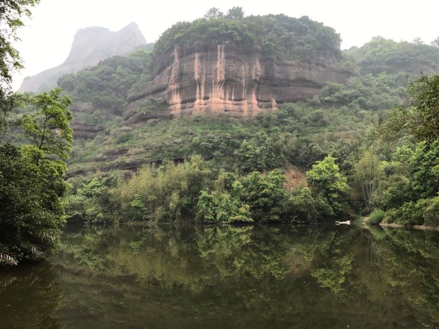 From Guangzhou: Mount Danxia and Nanhua Temple Full-Day - Lunch and the return to Guangzhou