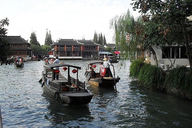From Shanghai: Zhujiajiao Water Town Private Tour with Boat Ride - Why Zhujiajiao makes a good break from Shanghai