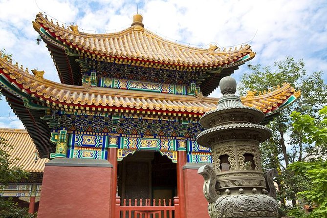 Full-Day Beijing City Tour: Hutongs, Lama Temple and Panda House - Climbing Jingshan Hill for a Forbidden City view