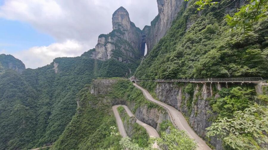 Full-Day Private Tour of Tianmen Mountain - Tianmen Mountain Temple and the spiritual side