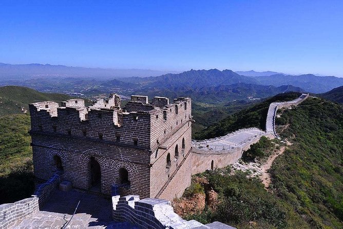 Group Tour Including Mutianyu Great Wall And Buffet Lunch - Jade, Cloisonné, and the shopping question