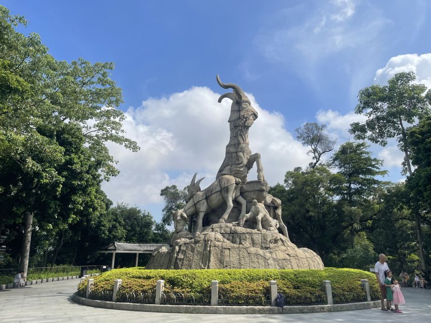Guangzhou Day Tour By Metro & Boat - Starting at Yuexiu Park and the Five Rams