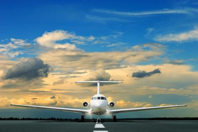 Guangzhou Downtown Hotel - Baiyun Airport OneWay Private Transfer - Communication, comfort, and small safeguards