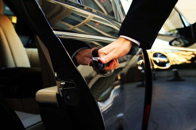 Guangzhou Downtown Hotel - Baiyun Airport OneWay Private Transfer - Choosing the right vehicle for your luggage