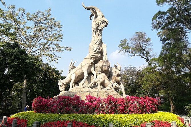Guangzhou Layover Visa-Free Private Tour with Airport Transfer - Huacheng Square and the modern skyline