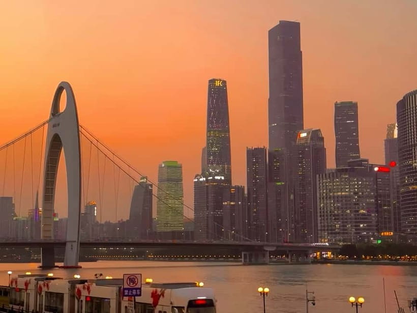 Guangzhou: Private Guided City Tour with a Local - Starting with local life, not just big sights